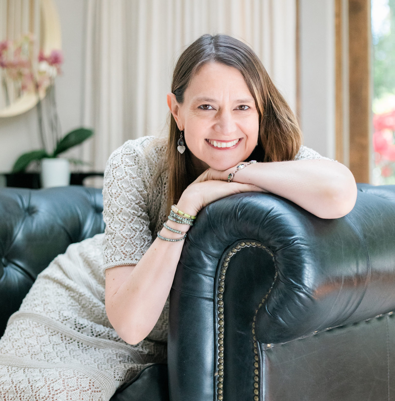 Katarina Amadora provides professional clinical hypnotherapy services in Ashland, OR, with a focus on healing relationship trauma and emotional wounds.
